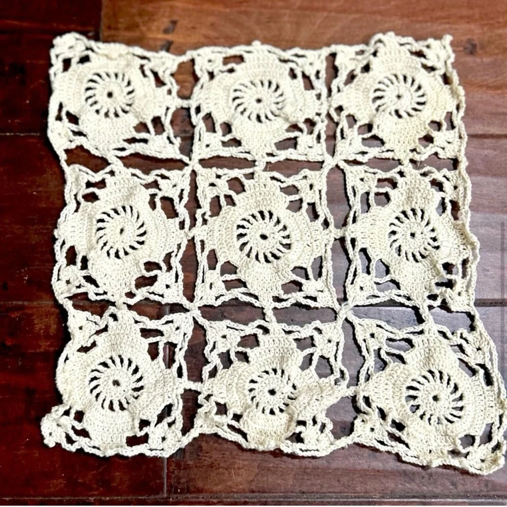 Vintage Crochet Lace Table Linens and Wrist Handbag  Make Up Bag